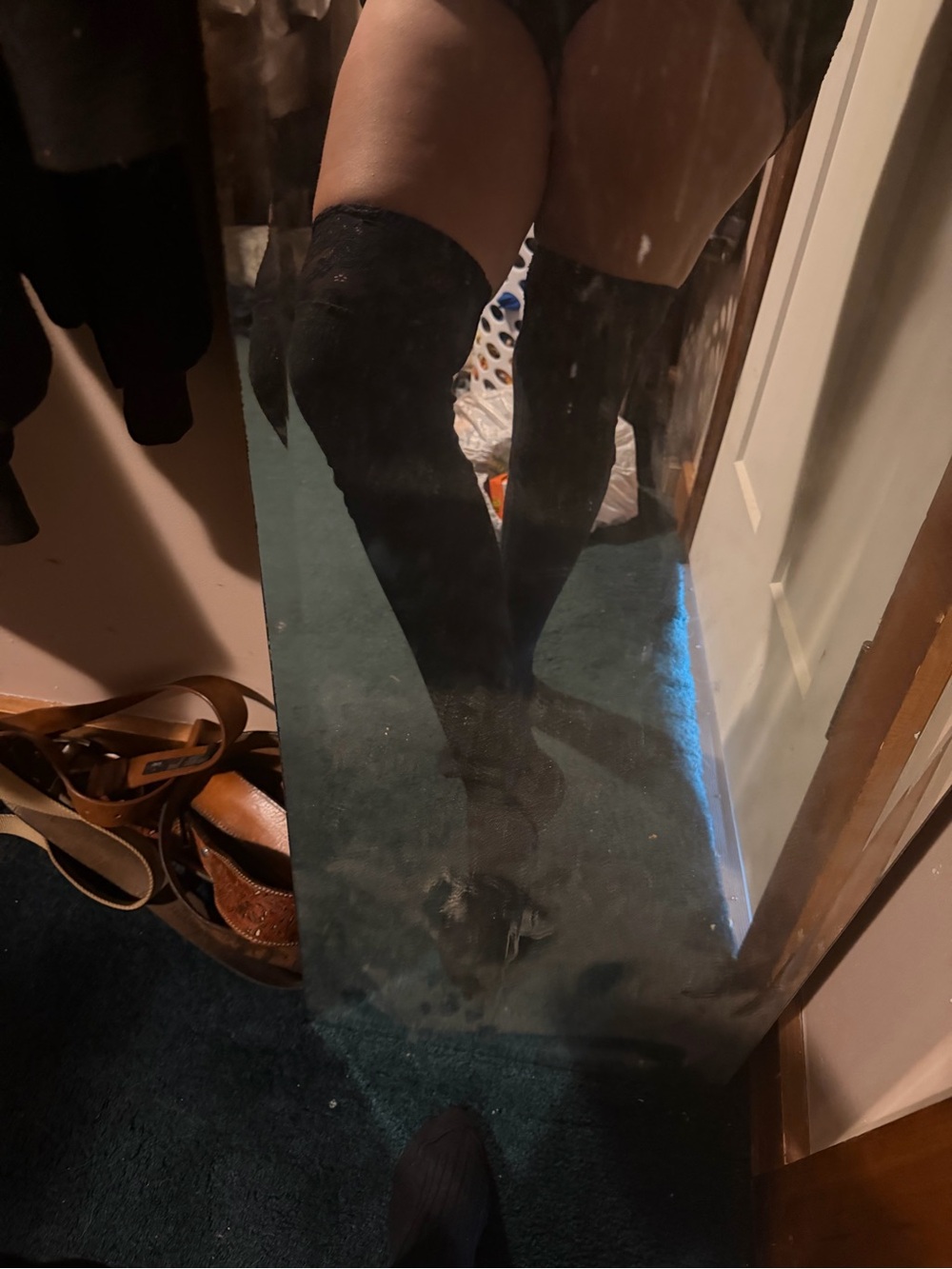 Women’s Thigh high lace socks - Picture 2 of 2